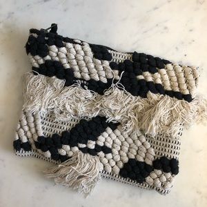 FRINGE CLUTCH